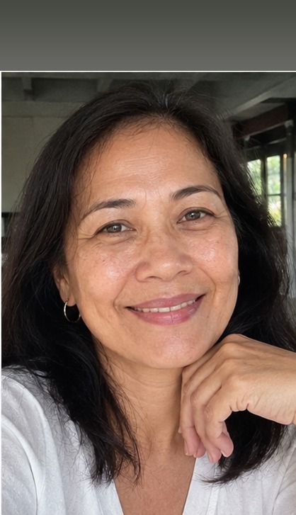 Placeholder customer photo — Rosalie M., 55, Quezon City